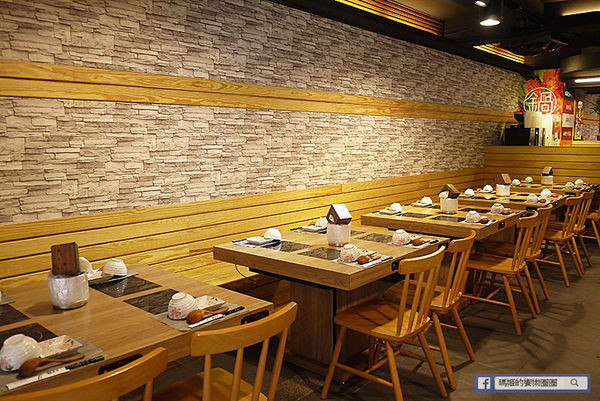 基隆美食【鍋太郎極海鮮涮涮鍋專賣店】基隆崁仔頂新鮮直送。基隆仁愛小火鍋涮涮鍋。基隆廟口火鍋