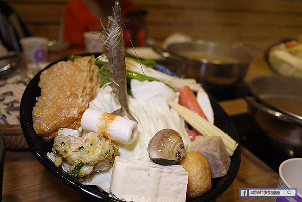 基隆美食【鍋太郎極海鮮涮涮鍋專賣店】基隆崁仔頂新鮮直送。基隆仁愛小火鍋涮涮鍋。基隆廟口火鍋