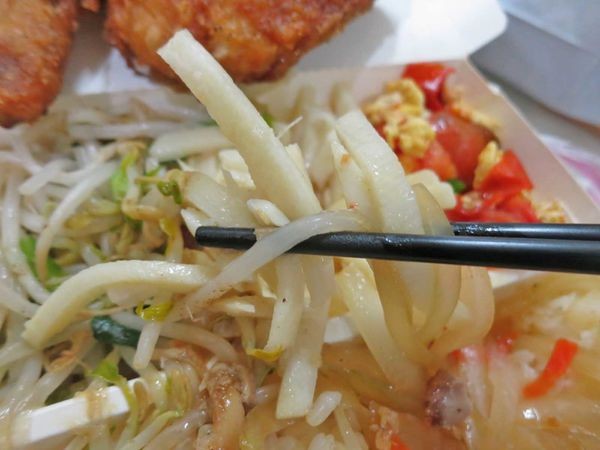 【蘆洲美食】鱻八里便當-６０元就能吃到CP值超高的美味便當店！