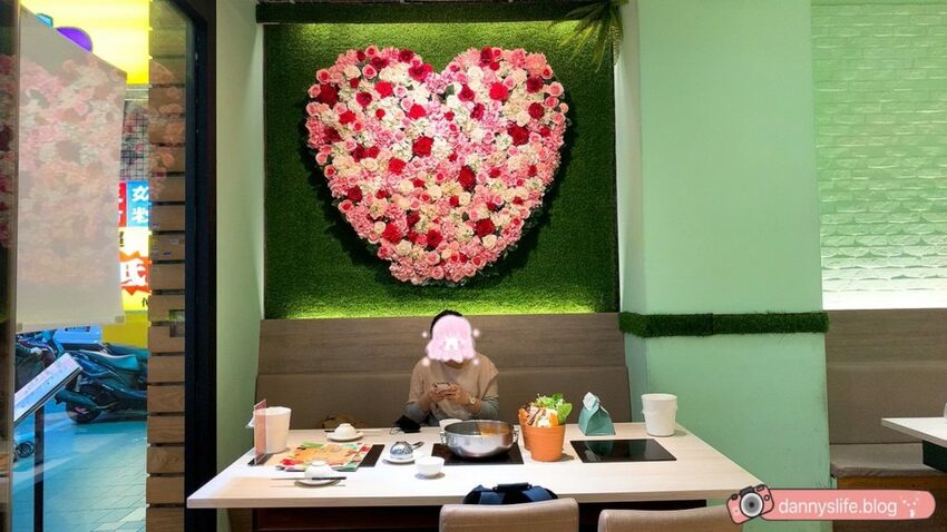 覺醒幸福鍋物 │新北新莊美食/寵物友善。比手大的胖豬蝦 - 丹尼的吃喝玩樂