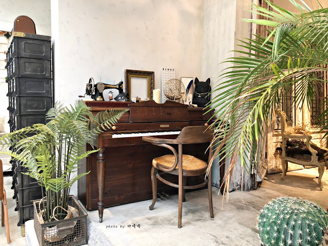 【台北 大安】Truffles Aroma 舒服氣息💐💐💐空間絕美，精心佈置，藝術品般的法式甜點，價位偏高，口味見仁見智，網路評價兩極，整體非常適合拍照📷