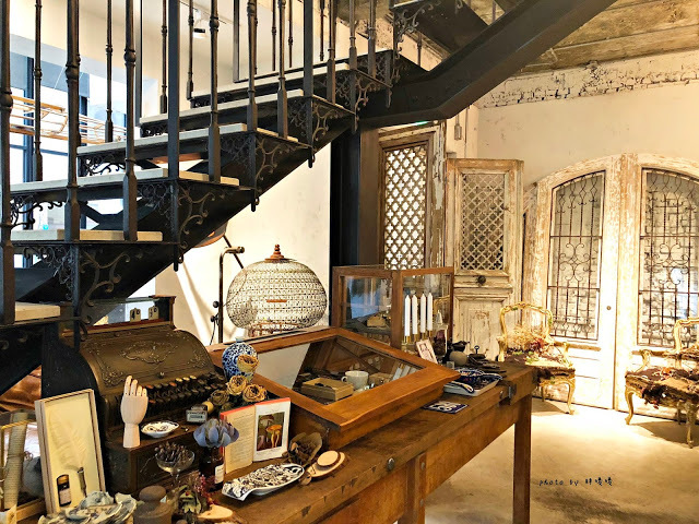 【台北 大安】Truffles Aroma 舒服氣息💐💐💐空間絕美，精心佈置，藝術品般的法式甜點，價位偏高，口味見仁見智，網路評價兩極，整體非常適合拍照📷