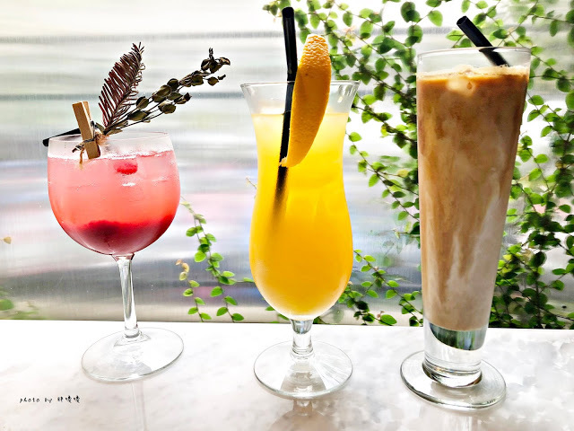 【台北 大安】Truffles Aroma 舒服氣息💐💐💐空間絕美，精心佈置，藝術品般的法式甜點，價位偏高，口味見仁見智，網路評價兩極，整體非常適合拍照📷