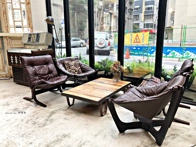 【台北 大安】Truffles Aroma 舒服氣息💐💐💐空間絕美，精心佈置，藝術品般的法式甜點，價位偏高，口味見仁見智，網路評價兩極，整體非常適合拍照📷