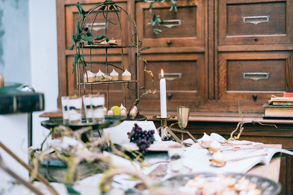 《Truffles Aroma 舒服氣息》古件堆疊的浪漫歐風情境，連甜點都美得像幅畫！