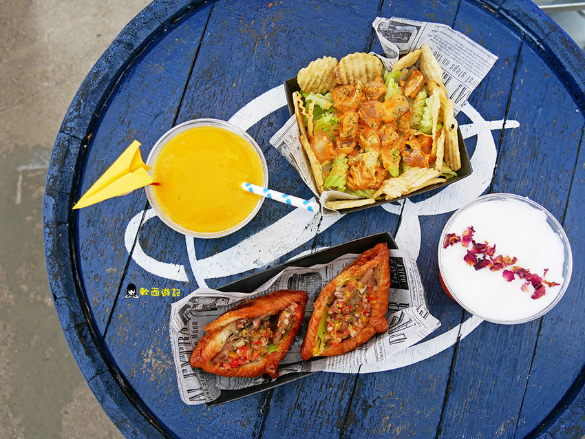 PIER 5貨櫃市集》百齡罈「B HOUSE」貨櫃酒吧●顏值最高酒吧! 飲品霸主美翻天調酒 最新台北IG打卡景點 台北貨櫃市集/大稻埕碼頭貨櫃市集