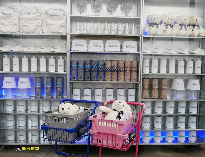 PIER 5貨櫃市集》百齡罈「B HOUSE」貨櫃酒吧●顏值最高酒吧! 飲品霸主美翻天調酒 最新台北IG打卡景點 台北貨櫃市集/大稻埕碼頭貨櫃市集