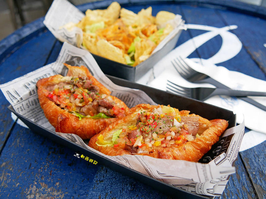 PIER 5貨櫃市集》百齡罈「B HOUSE」貨櫃酒吧●顏值最高酒吧! 飲品霸主美翻天調酒 最新台北IG打卡景點 台北貨櫃市集/大稻埕碼頭貨櫃市集