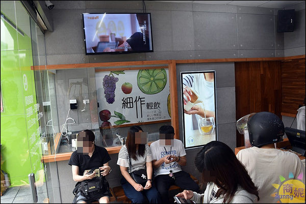 拾覺細做輕飲(大里分店)：台中療癒系飲料。拾覺。牛奶糖珍奶拿鐵喚起童年美好回憶