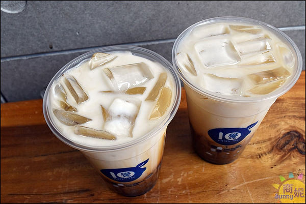 拾覺細做輕飲(大里分店)：台中療癒系飲料。拾覺。牛奶糖珍奶拿鐵喚起童年美好回憶