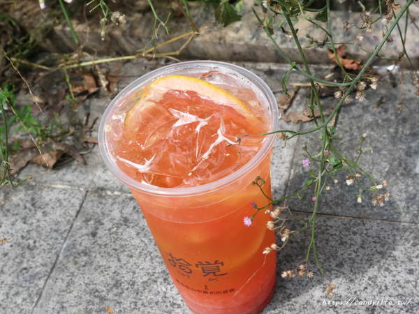 拾覺細做輕飲(大里分店)：台中美食│拾覺細做輕飲-大里旗艦店〃牛奶糖珍珠拿鐵新登場！勾起你兒時的回憶～