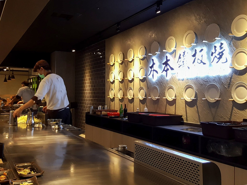 40526728_1858398204274320_1179109818586103808_n