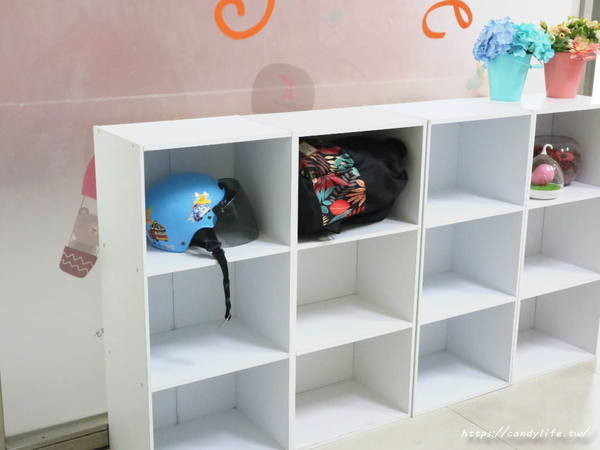 黃色風箏 Yellowkite:台南住宿│台南民宿 黃色風箏 Yellowkite〃台南親子住宿推薦,多款主題特色房型,房間還有溜滑梯讓小朋友們也瘋狂~