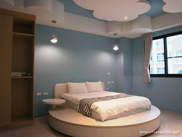 黃色風箏 Yellowkite:台南住宿│台南民宿 黃色風箏 Yellowkite〃台南親子住宿推薦,多款主題特色房型,房間還有溜滑梯讓小朋友們也瘋狂~