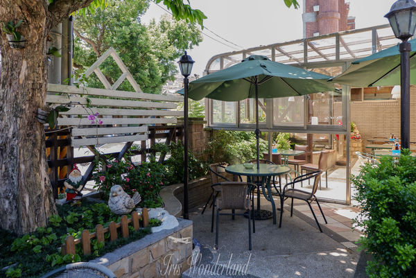 【食記】桃園・龍潭｜牛唄唄庭園式牛排，適合親子的平價牛排館，在戶外庭園式座位好好享用一頓吧！完整菜單