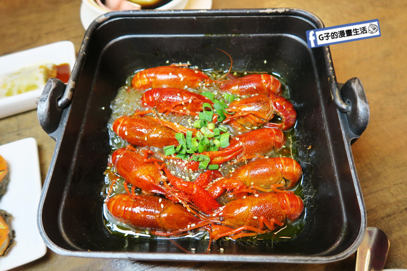 港點大師-台北三創美食.大閘蟹.小龍蝦粉絲煲.燒賣.蒸餃.腸粉