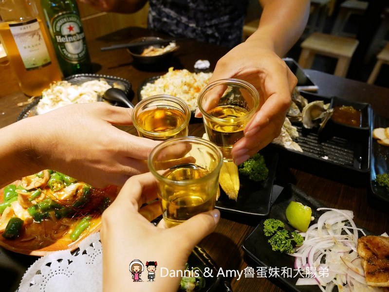 《新竹宵夜美食》男子漢居酒屋。開到凌晨夜貓子聚餐的深夜食堂。手作料理串燒熱炒菜色推薦。菜單分享︱明湖路育賢國中附近（影片）