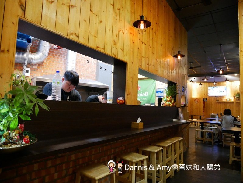 《新竹宵夜美食》男子漢居酒屋。開到凌晨夜貓子聚餐的深夜食堂。手作料理串燒熱炒菜色推薦。菜單分享︱明湖路育賢國中附近（影片）