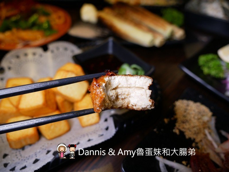 《新竹宵夜美食》男子漢居酒屋。開到凌晨夜貓子聚餐的深夜食堂。手作料理串燒熱炒菜色推薦。菜單分享︱明湖路育賢國中附近（影片）