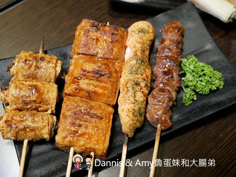 《新竹宵夜美食》男子漢居酒屋。開到凌晨夜貓子聚餐的深夜食堂。手作料理串燒熱炒菜色推薦。菜單分享︱明湖路育賢國中附近（影片）