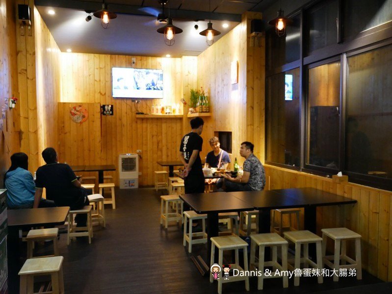 《新竹宵夜美食》男子漢居酒屋。開到凌晨夜貓子聚餐的深夜食堂。手作料理串燒熱炒菜色推薦。菜單分享︱明湖路育賢國中附近（影片）