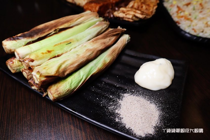 新竹平價宵夜熱炒推薦男子漢居酒屋!必吃澎湖牡蠣、冰鎮中卷、豆皮皮蛋串跟手工豆干