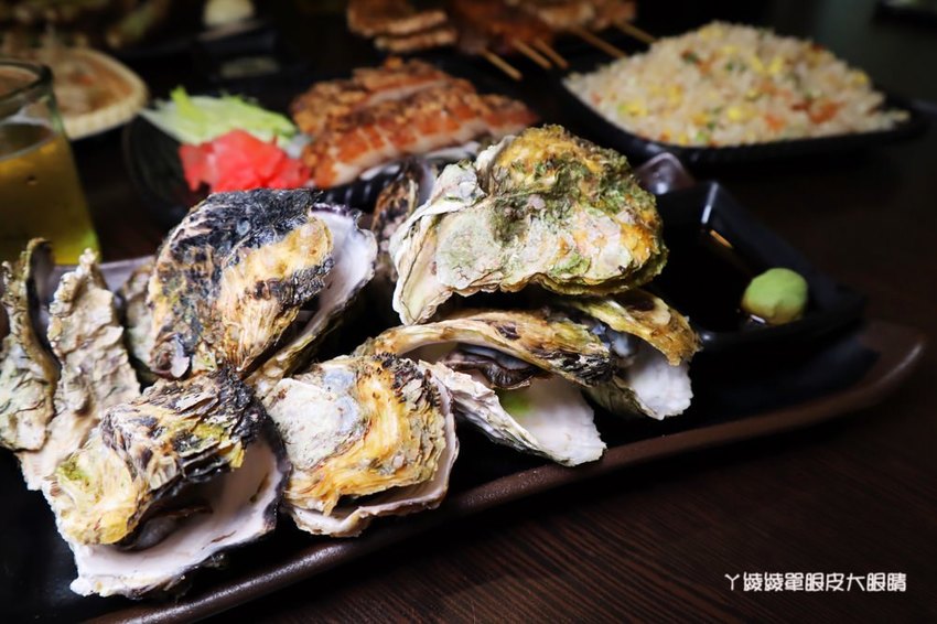 新竹平價宵夜熱炒推薦男子漢居酒屋！必吃澎湖牡蠣、冰鎮中卷、豆皮皮蛋串跟手工豆干