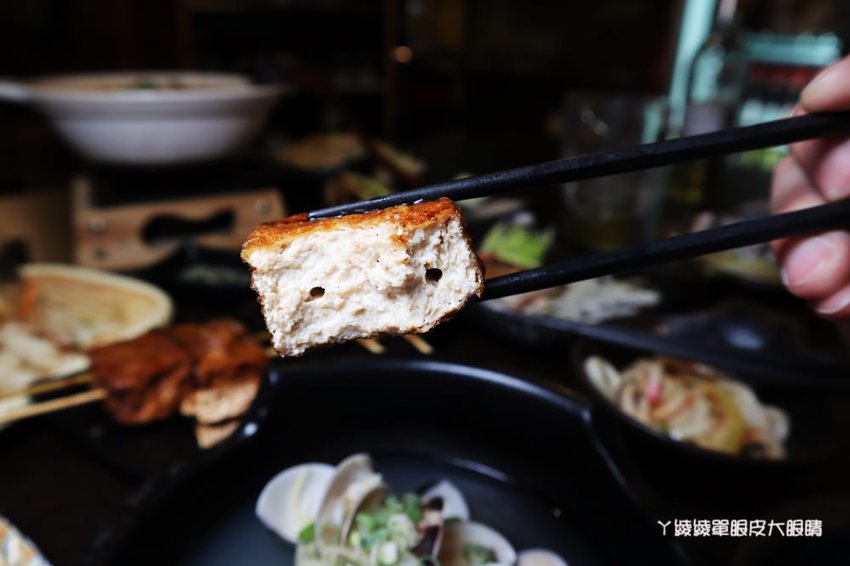 新竹平價宵夜熱炒推薦男子漢居酒屋!必吃澎湖牡蠣、冰鎮中卷、豆皮皮蛋串跟手工豆干