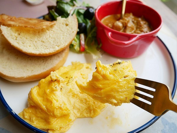 誠吾早午餐 Chéngwú Brunch：誠吾早午餐 Chéngwú Brunch-台南中西區早午餐  住宅區內網美級裝潢  水耕生菜享用更安心  還有牽絲無極限的帕尼尼必嚐