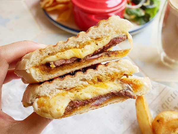 誠吾早午餐 Chéngwú Brunch：誠吾早午餐 Chéngwú Brunch-台南中西區早午餐  住宅區內網美級裝潢  水耕生菜享用更安心  還有牽絲無極限的帕尼尼必嚐