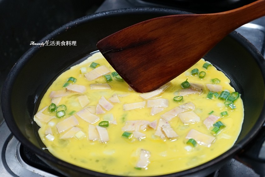 在家吃早午餐-台畜香燻雞胸肉-胡桃木-迷迭香