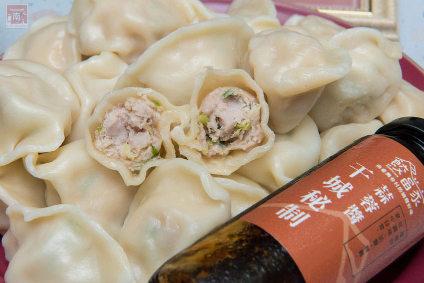 【團購美食】超人氣團購水餃|個頭好大還會爆汁|傳承眷村好味道|履歷水餃|牛肉水餃|究好豬肉水餃~餃當家 - 南人幫