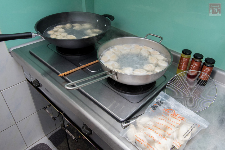 【團購美食】超人氣團購水餃|個頭好大還會爆汁|傳承眷村好味道|履歷水餃|牛肉水餃|究好豬肉水餃~餃當家 - 南人幫