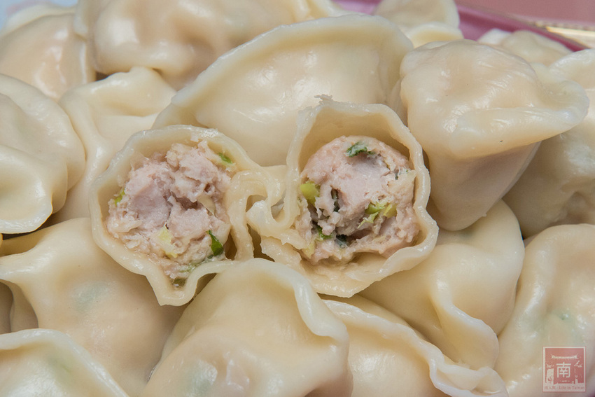 【團購美食】超人氣團購水餃|個頭好大還會爆汁|傳承眷村好味道|履歷水餃|牛肉水餃|究好豬肉水餃~餃當家 - 南人幫