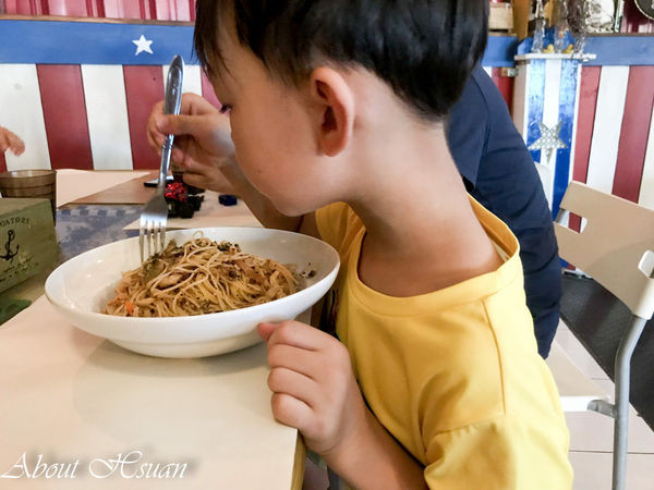 Big foots大腳義大利麵：機場捷運A15站大園美食-Big foots大腳義大利麵