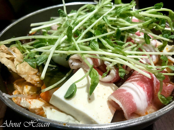 羽 の 鍋：中原羽之鍋平價小火鍋還有甜點自助吧