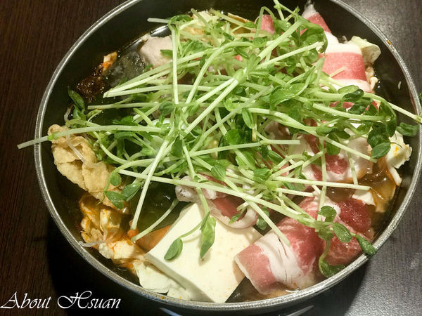 羽 の 鍋：中原羽之鍋平價小火鍋還有甜點自助吧