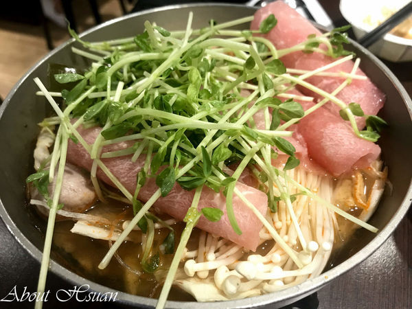 羽 の 鍋：中原羽之鍋平價小火鍋還有甜點自助吧