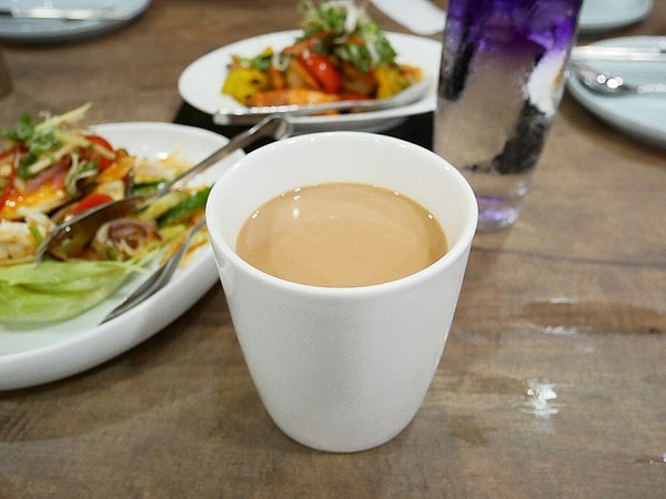 意思泰泰國菜&精釀啤酒:意思泰泰國菜&精釀啤酒-台中SOGO泰式料理 藍象廷旗下品牌 餐點選擇多 單點、套餐各取所需 多人享用更適合