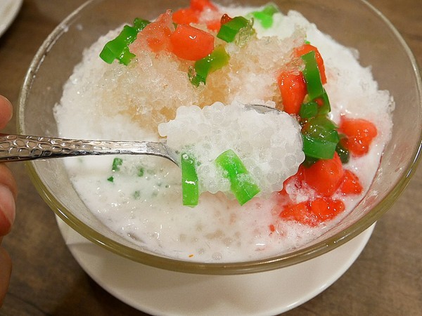 意思泰泰國菜&精釀啤酒:意思泰泰國菜&精釀啤酒-台中SOGO泰式料理 藍象廷旗下品牌 餐點選擇多 單點、套餐各取所需 多人享用更適合