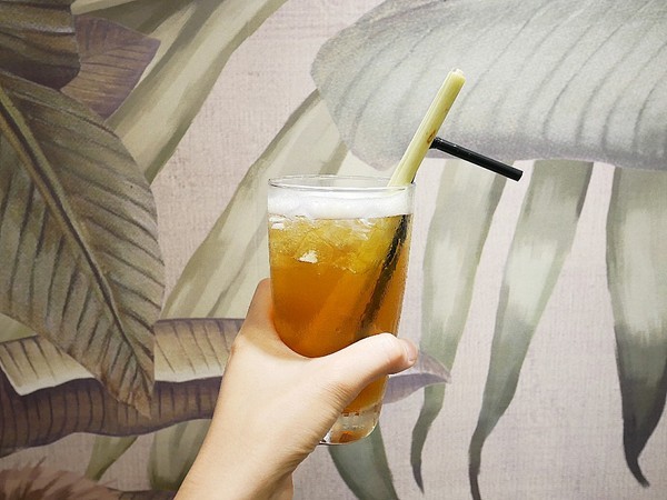 意思泰泰國菜&精釀啤酒:意思泰泰國菜&精釀啤酒-台中SOGO泰式料理 藍象廷旗下品牌 餐點選擇多 單點、套餐各取所需 多人享用更適合