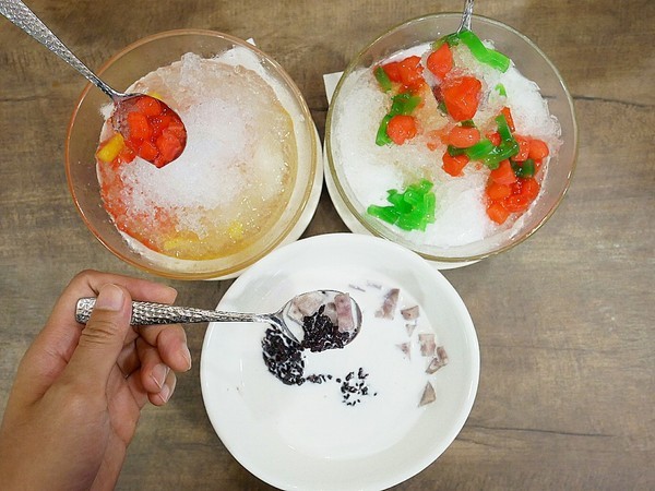 意思泰泰國菜&精釀啤酒:意思泰泰國菜&精釀啤酒-台中SOGO泰式料理 藍象廷旗下品牌 餐點選擇多 單點、套餐各取所需 多人享用更適合