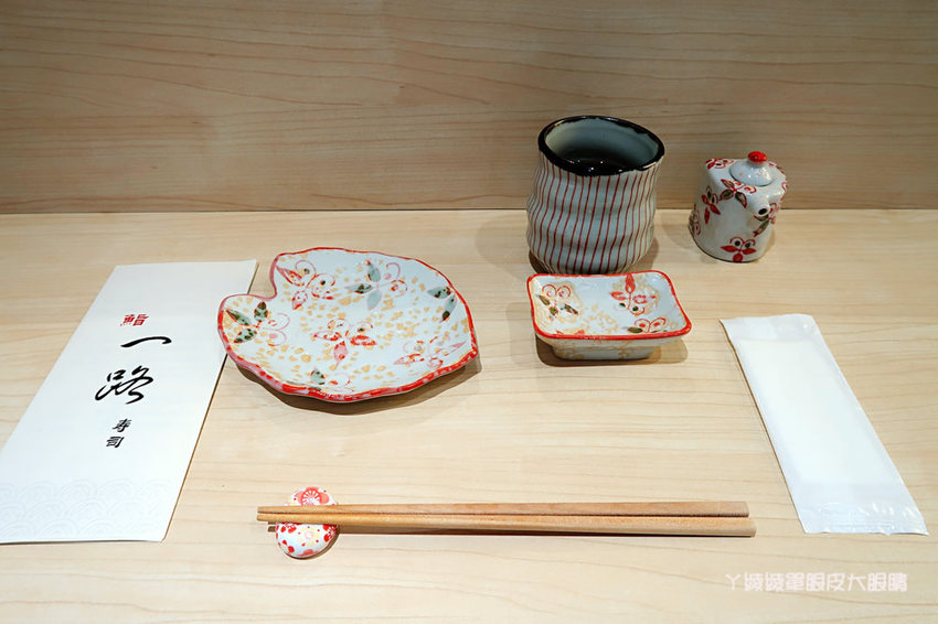 新竹竹北｜鮨一路壽司，超值午餐限定丼飯！饕客才懂的職人手感溫度壽司，大海旬味的無菜單日本料理