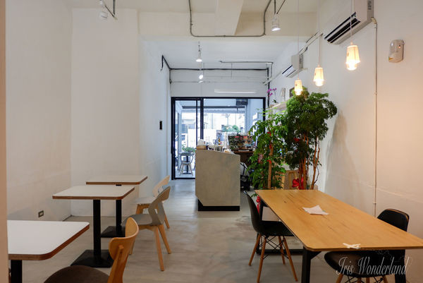 【食記】台北・大安｜Shiro café 白咖啡・白色控必來！每日限量可麗露和肉桂捲｜大安區咖啡廳、台北咖啡廳（已更新部分資訊）