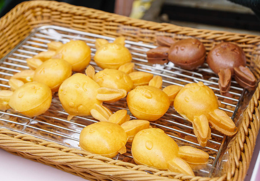 [高雄雞蛋糕推薦]小任性雞蛋糕-呆萌兔子造型包餡雞蛋糕x浪漫粉色攤車 - 美食好芃友