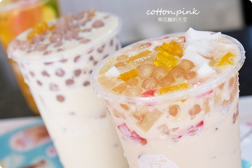 逢甲夜市最新手搖飲料!!芋圓、蒟蒻、椰果、奶蓋茶～離逢甲最近的手搖飲料-利客坊全新開幕