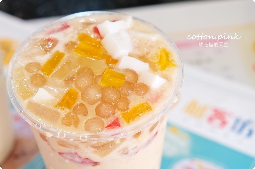 逢甲夜市最新手搖飲料!!芋圓、蒟蒻、椰果、奶蓋茶～離逢甲最近的手搖飲料-利客坊全新開幕