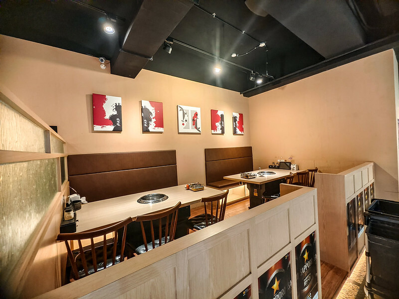 桃園燒肉吃到飽！燒肉道超酷軌道送肉，海鮮火鍋也超讚，聚餐首選。