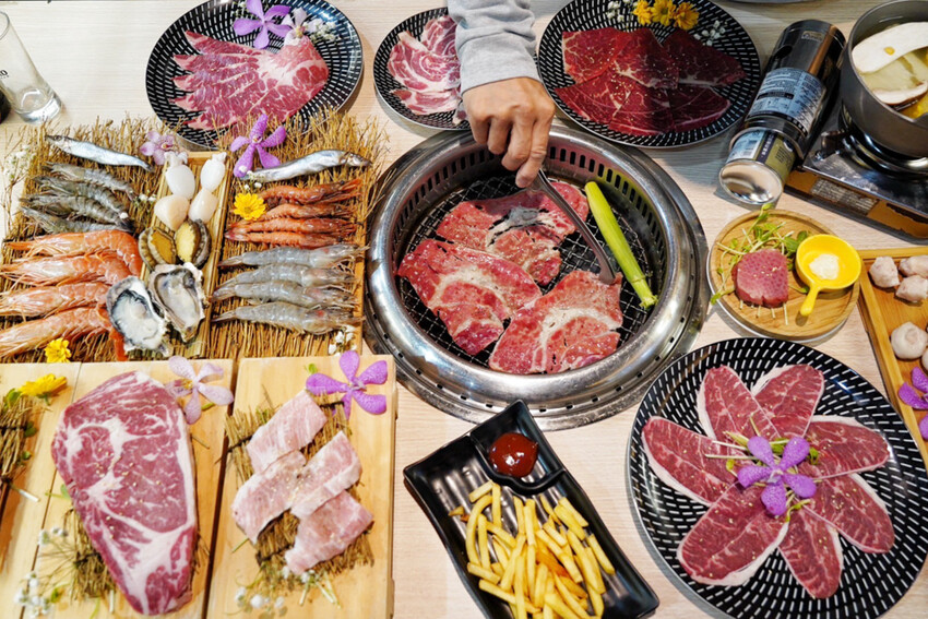 燒肉道|軌道燒肉火烤兩吃!120分鐘吃到飽!589元可吃30種以上,近台茂購物中心 @艾瑪 吃喝玩樂札記