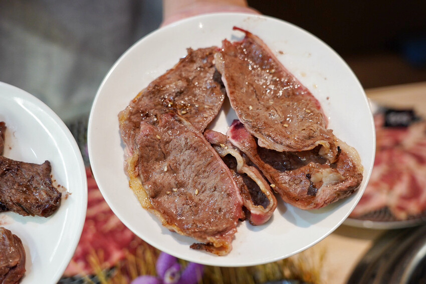 燒肉道|軌道燒肉火烤兩吃!120分鐘吃到飽!589元可吃30種以上,近台茂購物中心 @艾瑪 吃喝玩樂札記